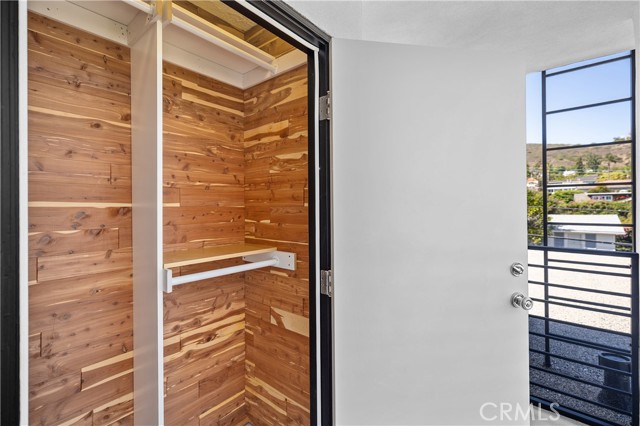 428 Cypress Drive, Laguna Beach CA: https://media.crmls.org/medias/1ed19298-276a-49c0-a52f-d6f0c108000f.jpg