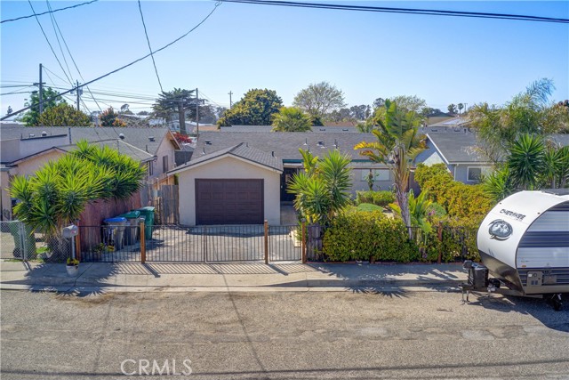 Detail Gallery Image 1 of 33 For 974 S 12th St, Grover Beach,  CA 93433 - 3 Beds | 2 Baths