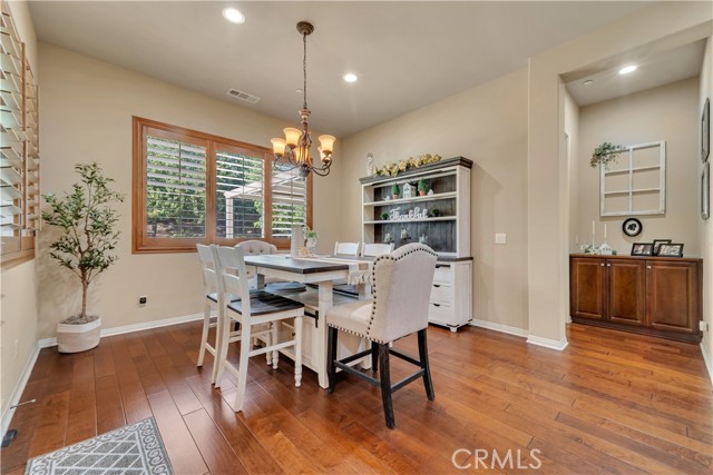 Detail Gallery Image 12 of 36 For 14006 Sandstone Peak, Bakersfield,  CA 93306 - 2 Beds | 2 Baths