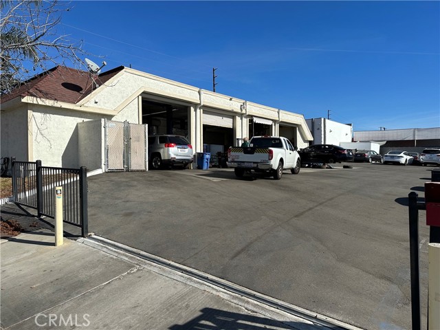 420 E Whittier Boulevard, La Habra, California 90631, ,Commercial Lease,For Rent,420 E Whittier Boulevard,CRPW25040575
