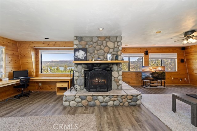 39325 Lodge Road, Fawnskin CA: https://media.crmls.org/medias/1ed4fc27-ca08-4104-80c8-614272d561bb.jpg