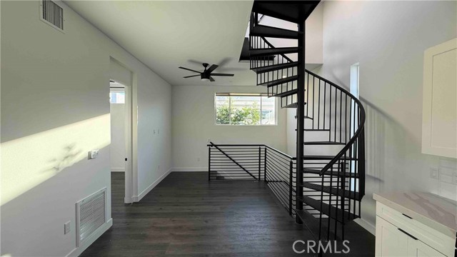 Detail Gallery Image 6 of 21 For 2805 S El Camino Real #B,  San Clemente,  CA 92672 - 1 Beds | 1 Baths