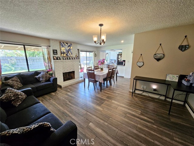 5894 E Madison Avenue, Fresno CA: https://media.crmls.org/medias/1ed5b2fc-16bc-47a8-ad8a-a187d14fff04.jpg