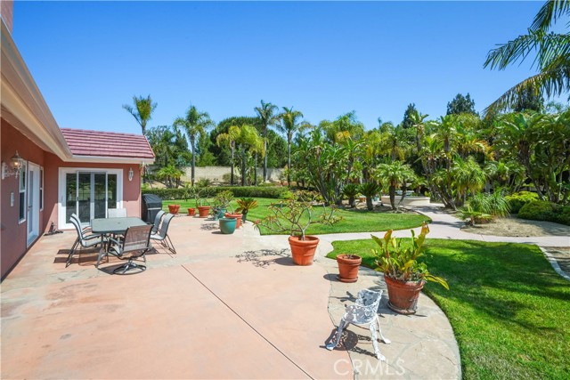 Detail Gallery Image 30 of 41 For 2124 Cervato Dr, Camarillo,  CA 93012 - 4 Beds | 2/1 Baths