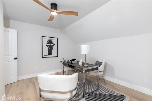 Detail Gallery Image 21 of 38 For 4401 Cezanne Ave, Woodland Hills,  CA 91364 - 4 Beds | 3 Baths