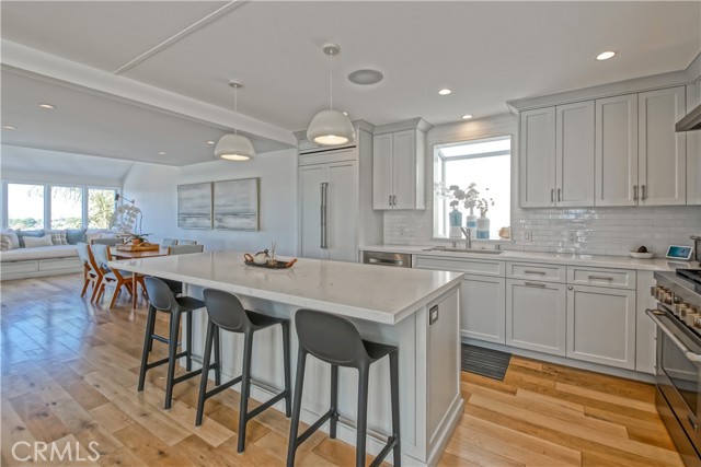 621 19th Street, Manhattan Beach, California 90266, 3 Bedrooms Bedrooms, ,2 BathroomsBathrooms,Residential,Sold,19th,SB24109152