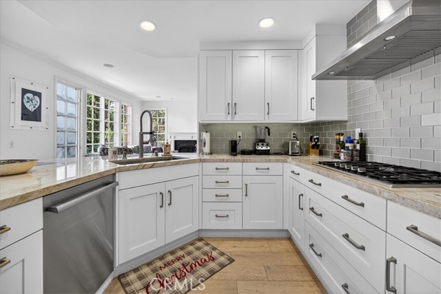 Detail Gallery Image 13 of 26 For 2443 Swanfield Ct, Thousand Oaks,  CA 91361 - 3 Beds | 2/1 Baths