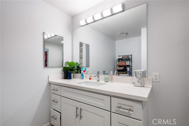 Detail Gallery Image 18 of 21 For 100 S Alameda St #210,  Los Angeles,  CA 90012 - 1 Beds | 1 Baths