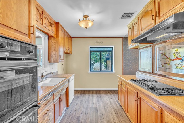 1503 S Broadmoor Avenue, West Covina CA: https://media.crmls.org/medias/1ed92d06-d509-47ef-b208-15fa1074d275.jpg