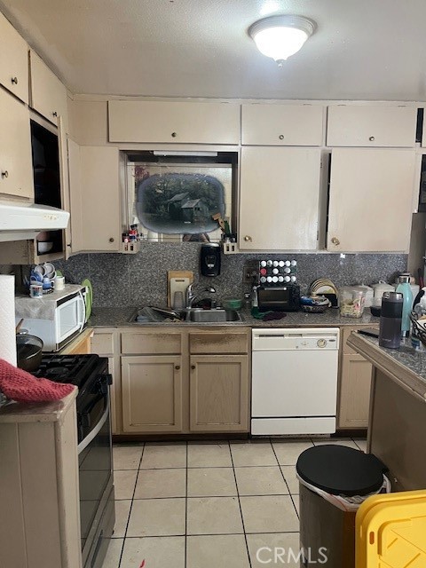 11847 Pinon Avenue, Hesperia CA: https://media.crmls.org/medias/1edafb79-940e-4fd2-8f36-a32869315ef7.jpg