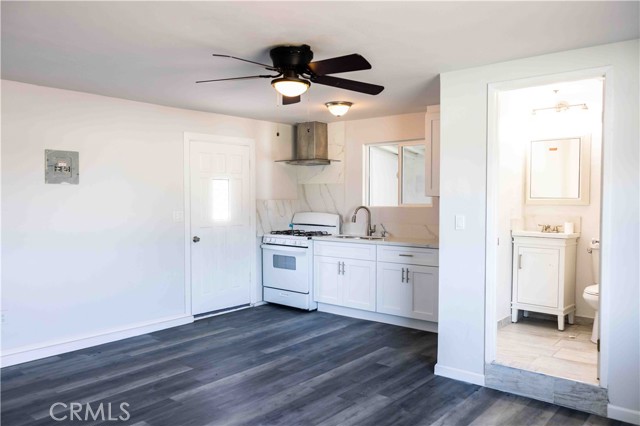 Detail Gallery Image 18 of 21 For 10808 Alameda Ave, Bloomington,  CA 92316 - 3 Beds | 1 Baths
