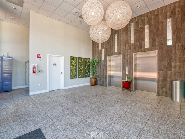 56 E Duarte Road, Arcadia CA: https://media.crmls.org/medias/1edb175a-d607-412f-8472-89cb239d2d5d.jpg