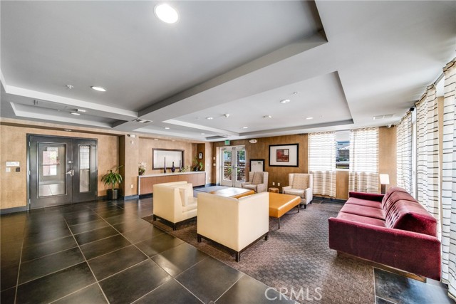 21301 Erwin Street, Woodland Hills CA: https://media.crmls.org/medias/1edb7678-20d9-4dfa-aa68-fb9aad51077b.jpg