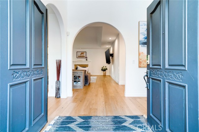 1119 9th Street, Hermosa Beach, California 90254, 5 Bedrooms Bedrooms, ,2 BathroomsBathrooms,Residential,Sold,9th,SB22164330