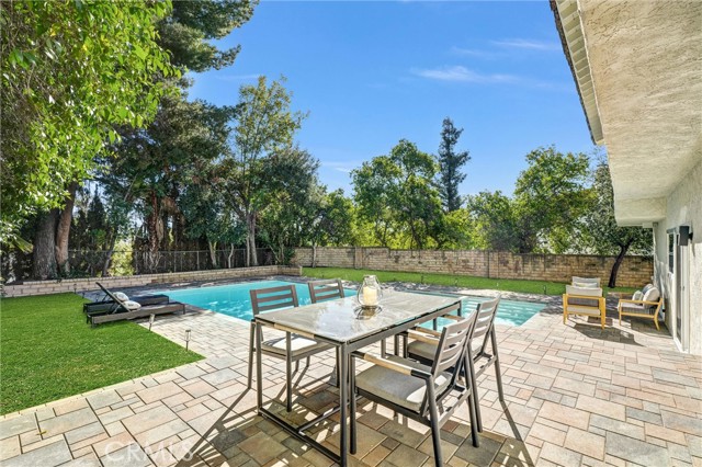 Detail Gallery Image 28 of 30 For 27064 Esward Dr, Calabasas,  CA 91301 - 5 Beds | 3 Baths