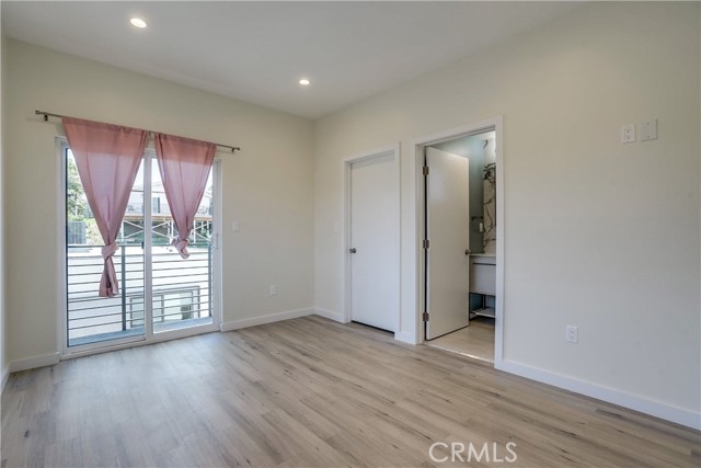 Detail Gallery Image 29 of 48 For 4638 Lomita St, Los Angeles,  CA 90019 - 4 Beds | 4/1 Baths