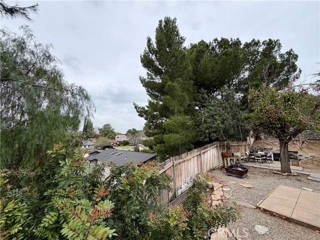 Detail Gallery Image 35 of 37 For 27939 Oakgale, Canyon Country,  CA 91351 - 3 Beds | 2 Baths