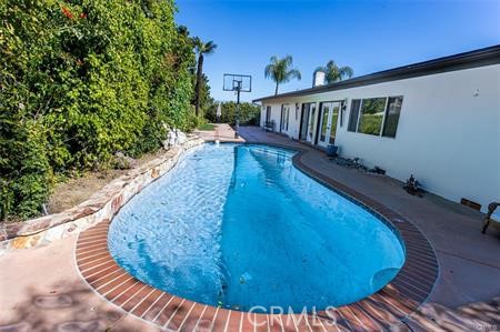 Detail Gallery Image 19 of 20 For 3445 Caribeth Drive, Encino,  CA 91436 - 4 Beds | 3 Baths