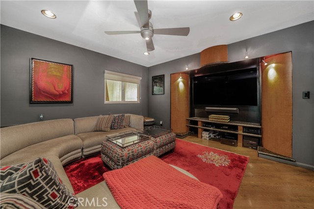 8100 Laurelmont Drive, Los Angeles CA: https://media.crmls.org/medias/1ede3342-6226-450d-87d1-c0ba4d751f83.jpg