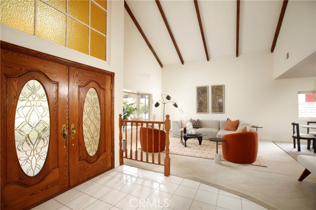 3950 Hamilton Lane, La Crescenta CA: https://media.crmls.org/medias/1ede38e2-7851-4583-9c48-b8de7960a40b.jpg