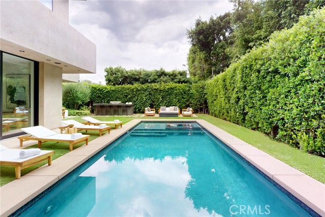 Detail Gallery Image 18 of 56 For 1845 Coldwater Canyon Dr, Beverly Hills,  CA 90210 - 4 Beds | 3 Baths