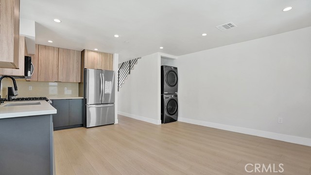 Detail Gallery Image 21 of 39 For 1215 N. Kingsley Dr #1215 1/2,  Los Angeles,  CA 90029 - 4 Beds | 4/1 Baths