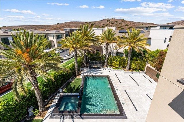 61 Hartman, Irvine CA: https://media.crmls.org/medias/1edf292e-7769-492c-83a4-51a467255f00.jpg