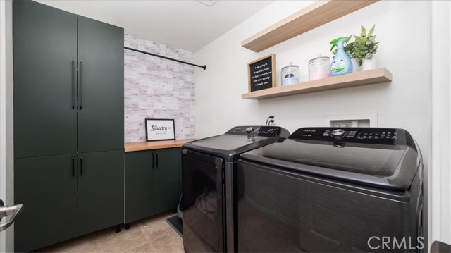 Detail Gallery Image 20 of 43 For 3648 Fawn Lily Ln, San Bernardino,  CA 92407 - 6 Beds | 4 Baths