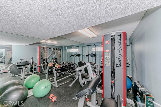 Detail Gallery Image 32 of 51 For 1940 N Highland Ave #66,  Los Angeles,  CA 90068 - 2 Beds | 2 Baths