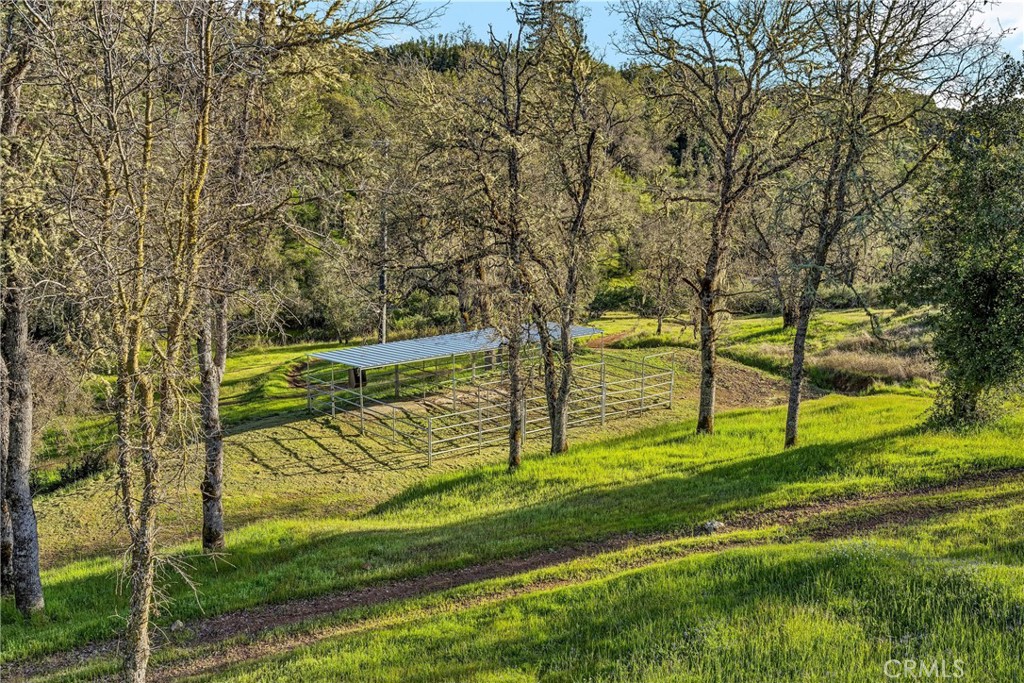https://media.crmls.org/medias/1ee1616b-d58f-4615-910b-9b9d889e7085.jpg?preset=X-Large