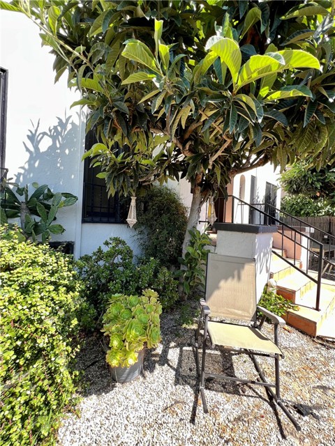 122 S Westmoreland Ave, Los Angeles CA: https://media.crmls.org/medias/1ee1bba8-4892-400e-84d1-cfe2bcd7bc92.jpg