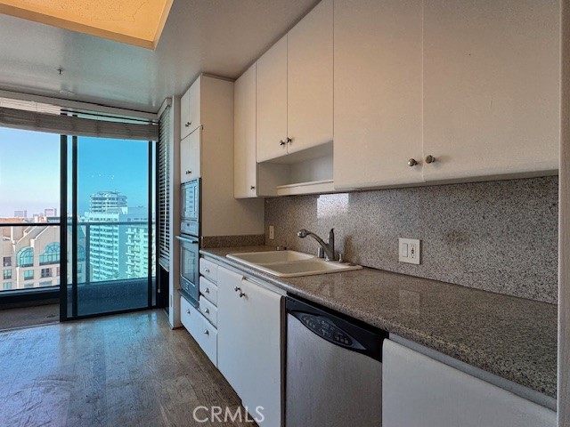 Detail Gallery Image 9 of 44 For 10490 Wilshire Bld #1602,  Los Angeles,  CA 90024 - 2 Beds | 3 Baths