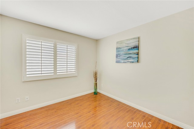 870 E Bermuda Dunes Court, Ontario CA: https://media.crmls.org/medias/1ee24666-b5cb-4c4e-8919-0afcd1f76764.jpg