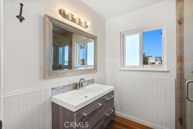 Detail Gallery Image 13 of 23 For 18021 Gulf Ln, Huntington Beach,  CA 92646 - 6 Beds | 4 Baths