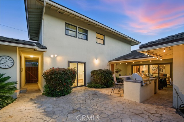 1210 Los Altos Avenue, Long Beach CA: https://media.crmls.org/medias/1ee3d853-4ba9-4329-883e-4c81ffa3d462.jpg