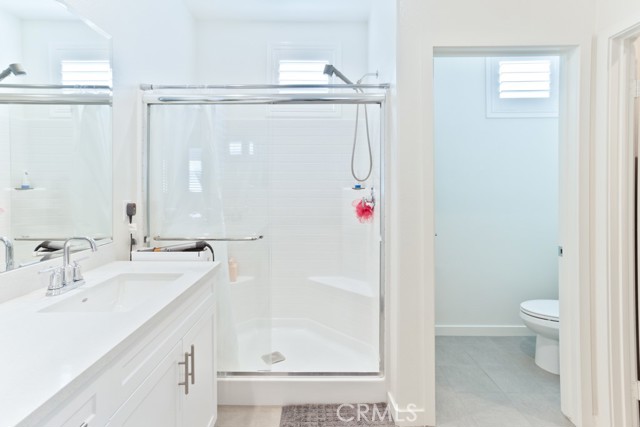 16040 Jamie Lane, Fontana CA: https://media.crmls.org/medias/1ee3de24-f96a-4cdd-a78b-e97926d5cac0.jpg