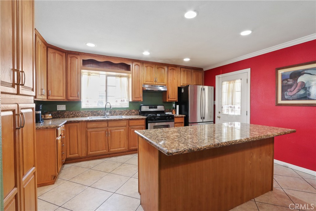 MLS #CV25253253 image #11