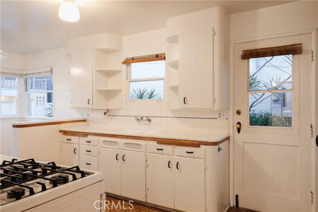 204 38th Street, Manhattan Beach, California 90266, 3 Bedrooms Bedrooms, ,2 BathroomsBathrooms,Residential,Sold,38th,SB22047945