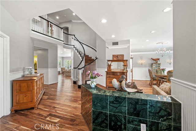 Detail Gallery Image 12 of 75 For 27371 Blueridge Dr, Valencia,  CA 91354 - 6 Beds | 4 Baths