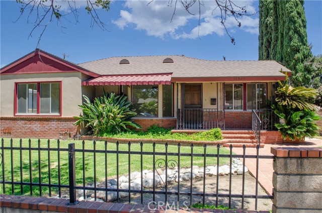 10520 Haskell Avenue, Granada Hills CA: https://media.crmls.org/medias/1ee64310-6251-46a1-b987-0a9db40ef22b.jpg