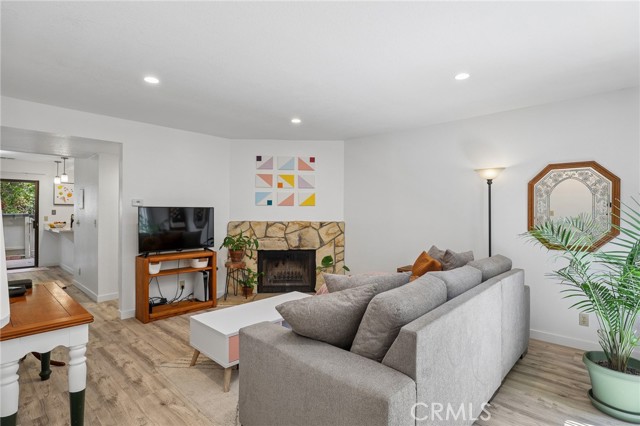 Front Image Thumbnail for CRSC26104185