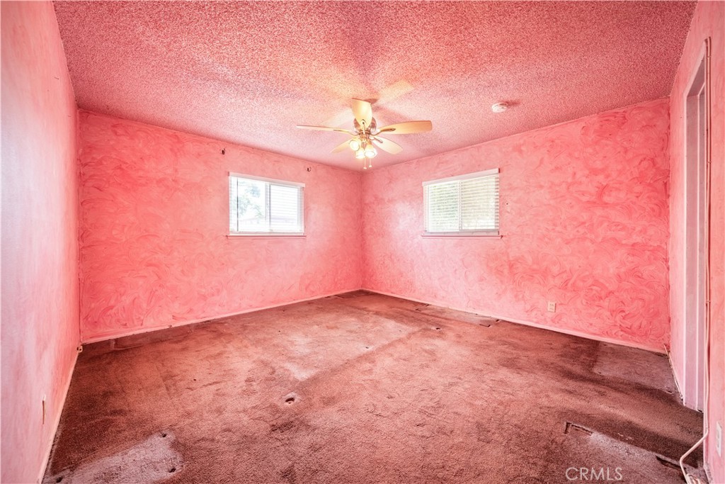https://media.crmls.org/medias/1ee7166e-5ea3-4209-a19e-901cd1f39f7d.jpg?preset=X-Large