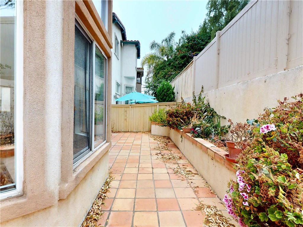 533 Maria Avenue, Redondo Beach, California 90277, 4 Bedrooms Bedrooms, ,2 BathroomsBathrooms,Residential,Sold,Maria,SB23138039