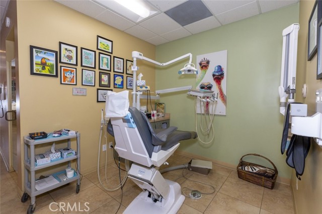 6624 Van Nuys Boulevard, Van Nuys CA: https://media.crmls.org/medias/1ee83dda-7fbf-4efd-bb19-7bc573901f02.jpg