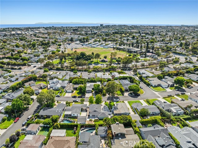 1912 Diana Ln, Newport Beach CA: https://media.crmls.org/medias/1ee8948b-22c2-4ca9-b08e-f5d55b2e8480.jpg