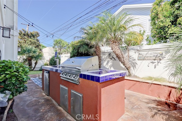 2409 Voorhees Avenue, Redondo Beach, California 90278, 4 Bedrooms Bedrooms, ,2 BathroomsBathrooms,Residential,Sold,Voorhees,SB21187406