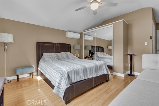 959 Rodeo, Fullerton CA: https://media.crmls.org/medias/1ee8b832-0fa7-432a-8297-c1c8508b15d8.jpg