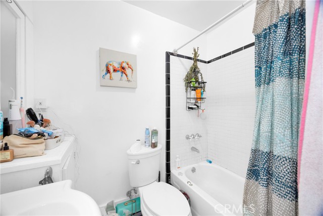 776 Stanley Avenue, Long Beach CA: https://media.crmls.org/medias/1ee9054d-df7e-4be4-843a-8210a6431d1e.jpg