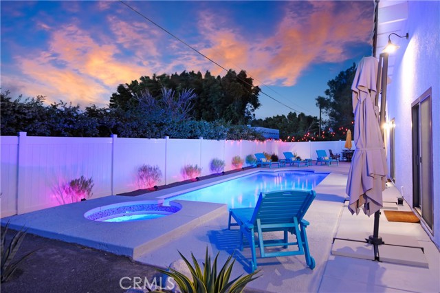 1980 E Rochelle Road, Palm Springs CA: https://media.crmls.org/medias/1ee96b8b-314a-474e-9e42-d62cca866e5a.jpg