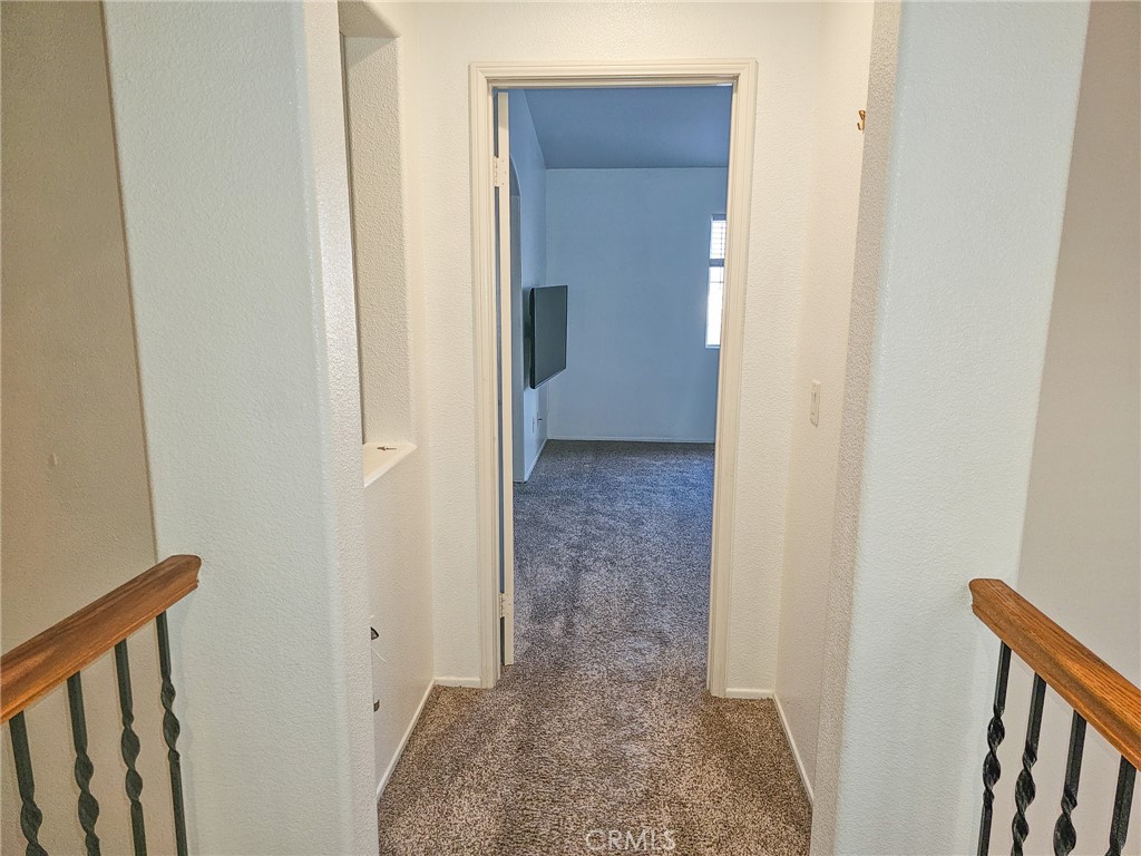 https://media.crmls.org/medias/1eea55c0-3d7e-4776-ad0a-6f6248d85fd2.jpg?preset=X-Large